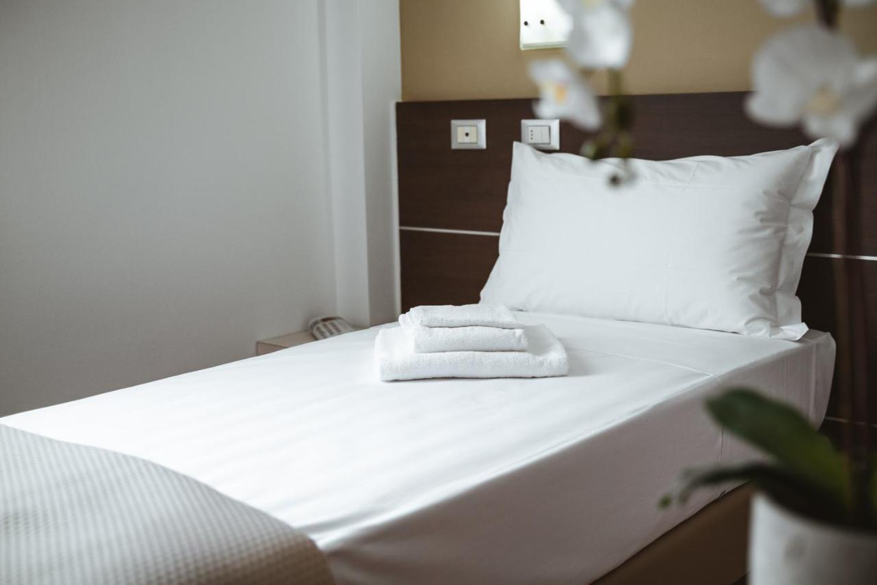 Albergo Commercio Palmanova Luaran gambar
